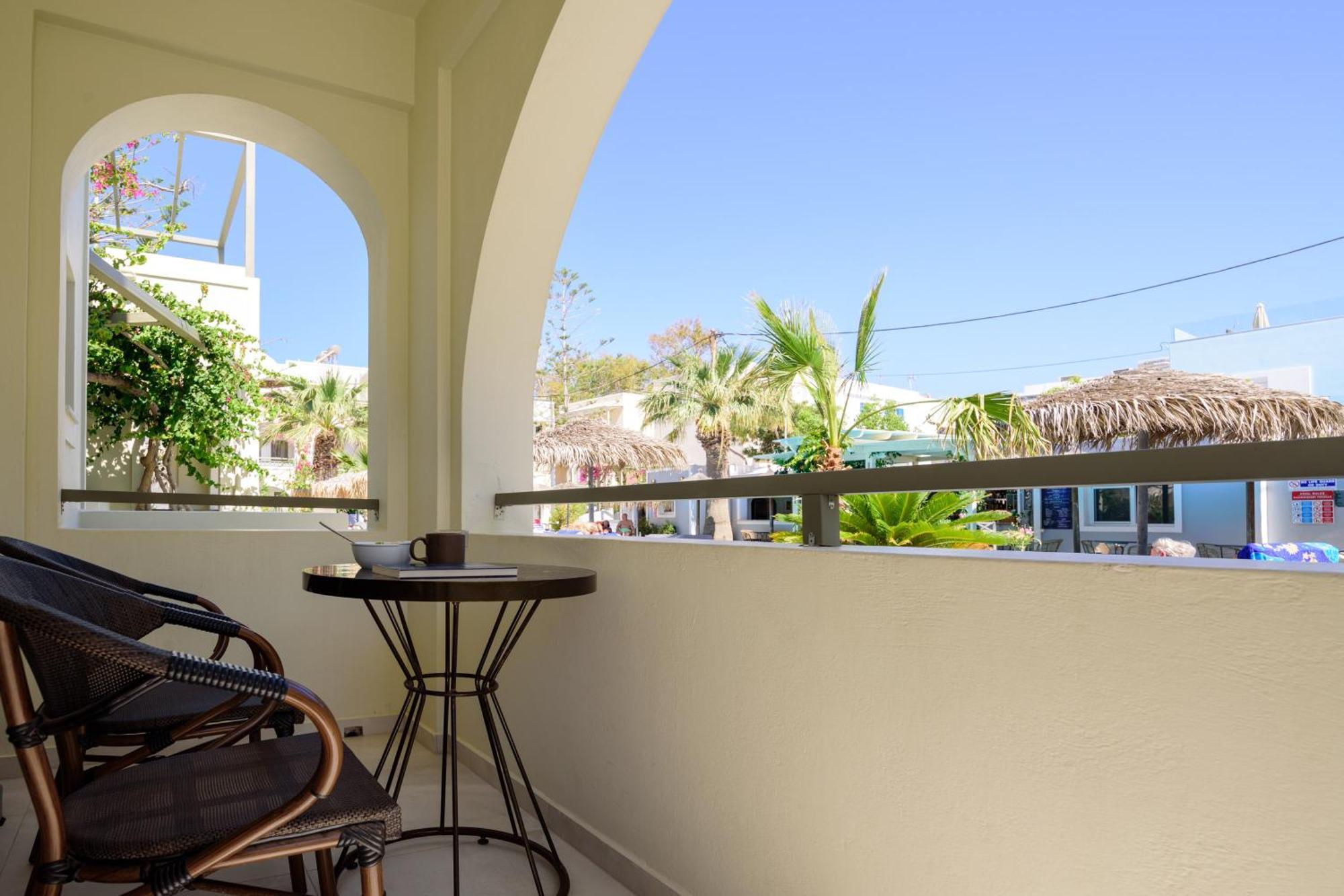 Zephyros Hotel Kamári Kültér fotó